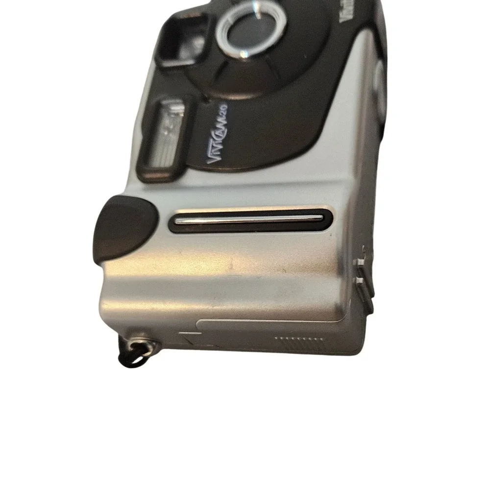 Vivitar ViviCam 20 Digital Camera Unisex OS Silver Excellent Vintage Point Shoot
